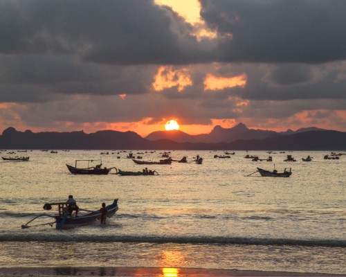 Nelayan Lombok Tengah di perairan. Foto: Lomba Foto Lombok Tengah.