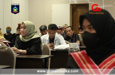 Pelatihan toilet bersih
